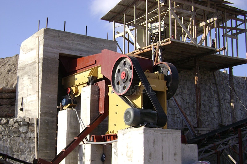 Pengumpan getar dan jaw crusher