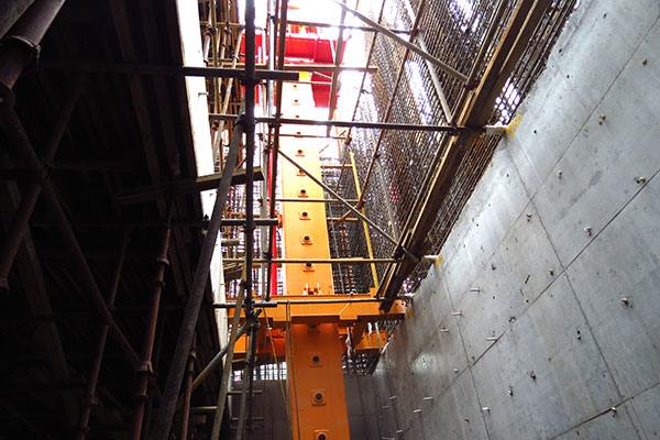 Boom Penempatan Beton Hidrolik Menaik untuk Lantai